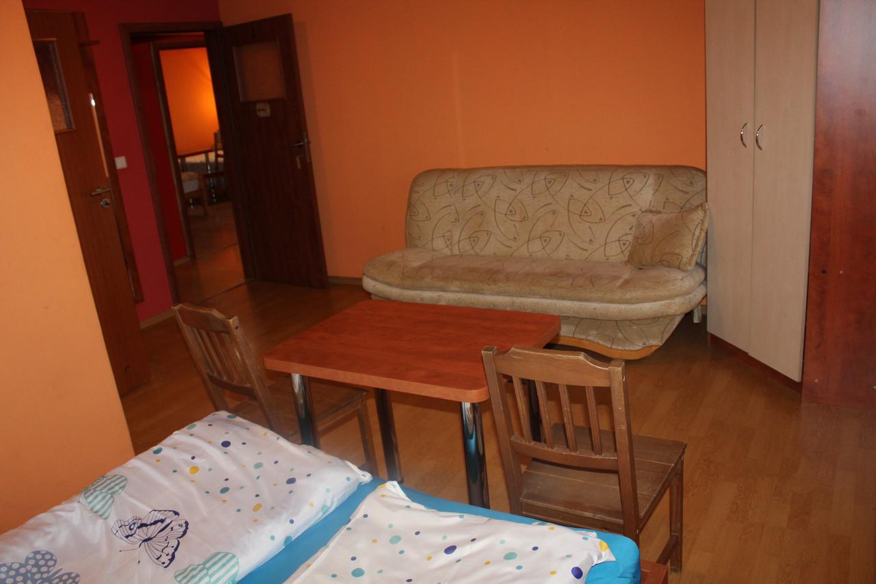 Zagroda Agroturystyczna Wiecha Mieroszow Exteriér fotografie